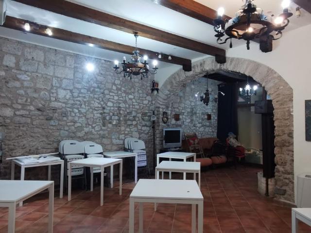 Locale Commerciale in affitto a Anagni, Lazio