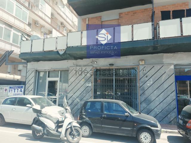 Locale Commerciale in affitto a Puglia, Taranto