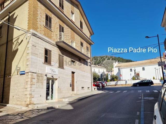 Locale Commerciale in affitto a Puglia, Foggia