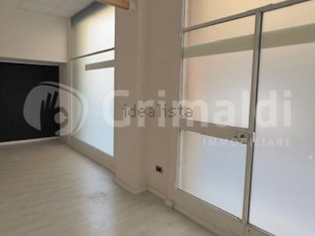 Locale Commerciale in affitto a Foligno, Umbria