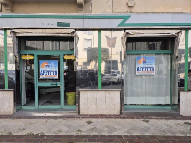 Locale Commerciale in affitto a Porta Vescovo, Salto Di Fondi