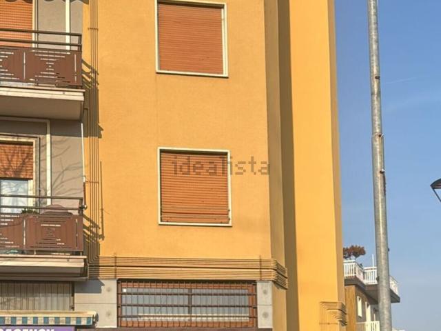 Locale Commerciale in affitto a Santa Maria Rossa, Garbagnate Milanese