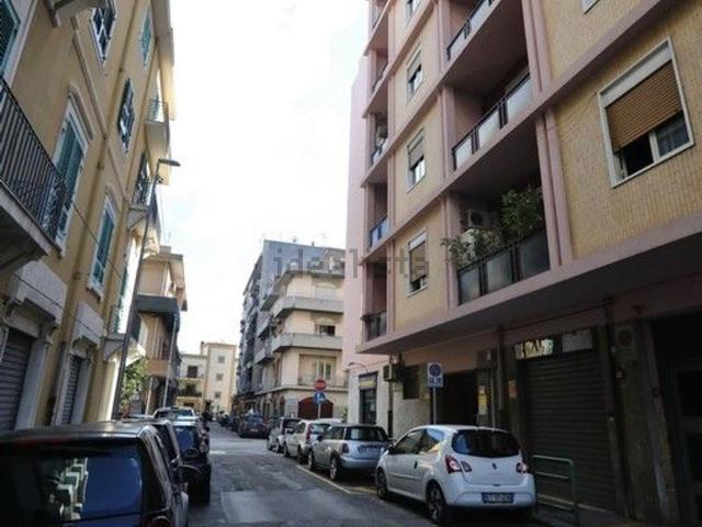 Locale Commerciale in affitto a IV Circoscrizione, Messina