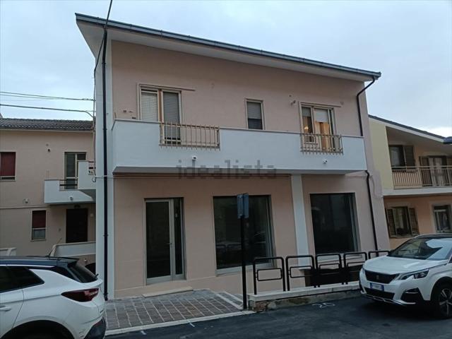 Locale Commerciale in affitto a Ripa Teatina, Abruzzo