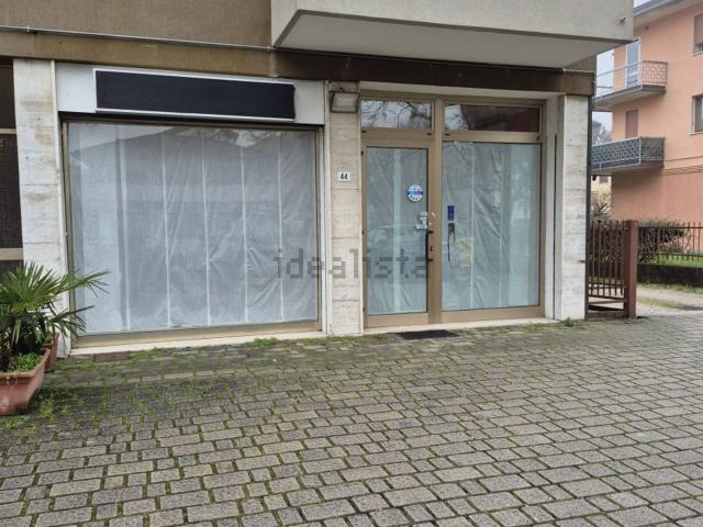 Locale Commerciale in affitto a Selvazzano Dentro, Veneto