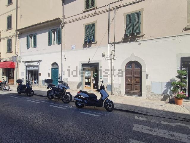 Locale Commerciale in affitto a San Pantaleo, Pistoia