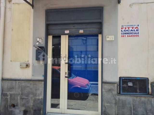 Locale Commerciale in affitto a Pomigliano D'arco, Campania
