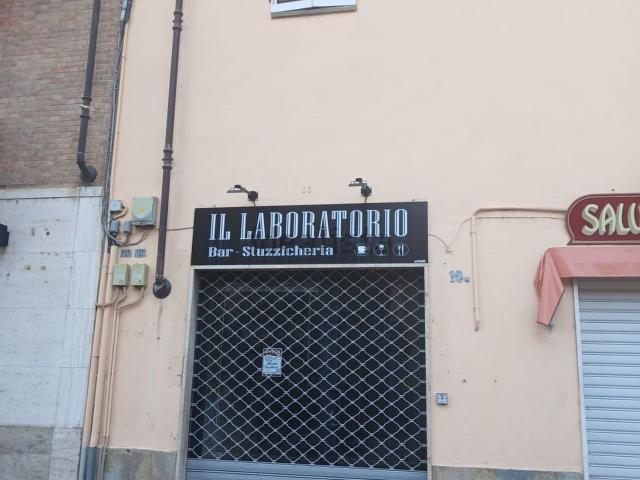 Locale Commerciale in affitto a Centro, Piemonte