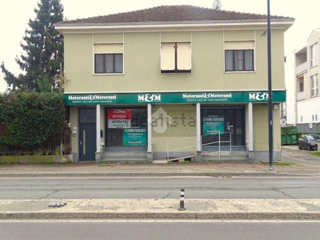 Locale Commerciale in affitto a Piemonte, Alessandria