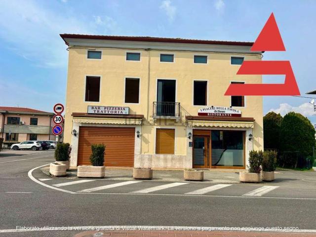 Locale Commerciale in affitto a Tezze Sul Brenta, Veneto