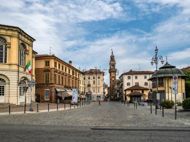 Locale Commerciale in affitto a Piemonte, Alessandria