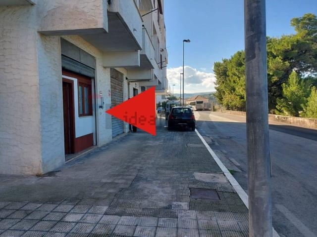 Locale Commerciale in affitto a Puglia, Foggia