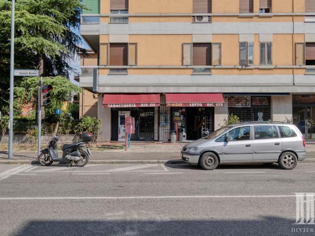Locale Commerciale in affitto a Quartiere Navile, Bologna