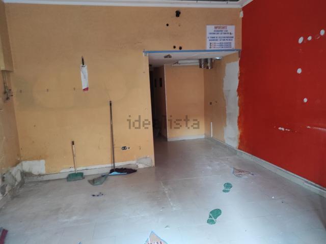 Locale Commerciale in affitto a Borgo Casamale, Somma Vesuviana