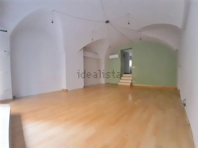 Locale Commerciale in affitto a Piemonte, Cuneo