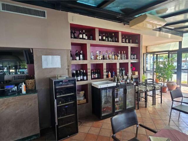 Locale Commerciale in affitto a Passignano Sul Trasimeno, Umbria
