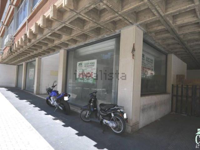 Locale Commerciale in affitto a Ragusa, Sicilia