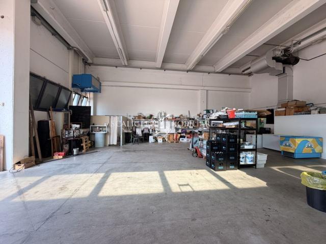 Locale Commerciale in affitto a Soave, Veneto