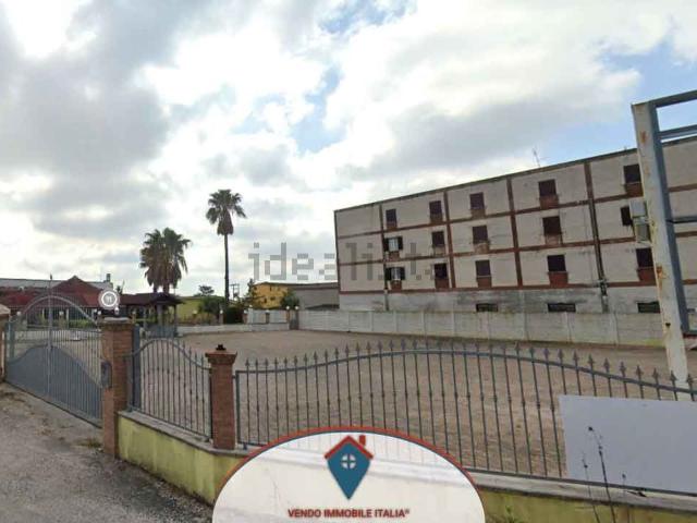Locale Commerciale in affitto a Campo di Carne, Aprilia