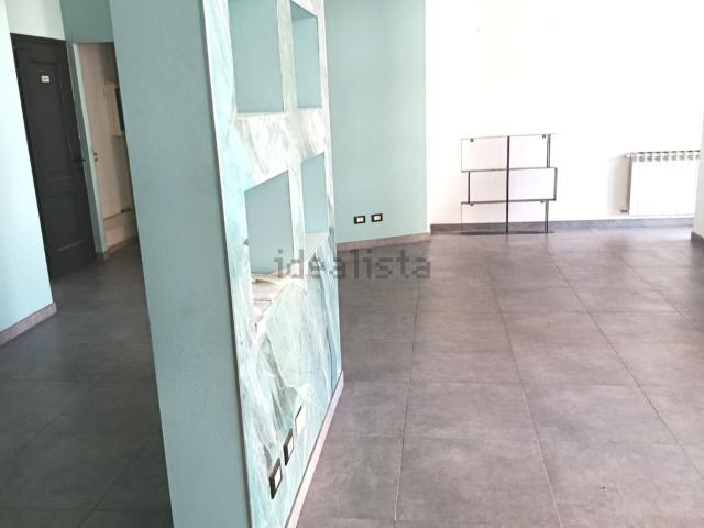 Locale Commerciale in affitto a Piemonte, Alessandria