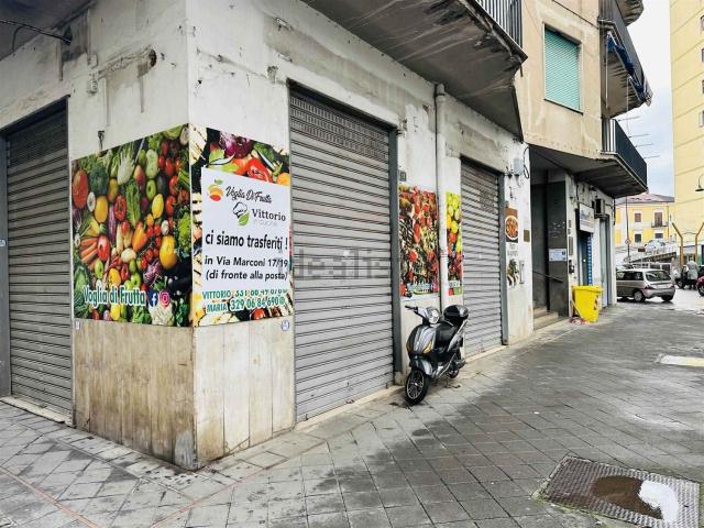 Locale Commerciale in affitto a Piedimonte, Nocera Inferiore