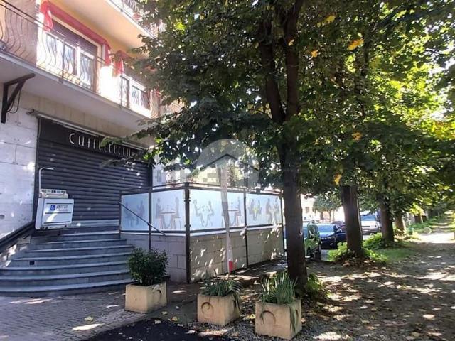 Locale Commerciale in affitto a Piemonte, Torino