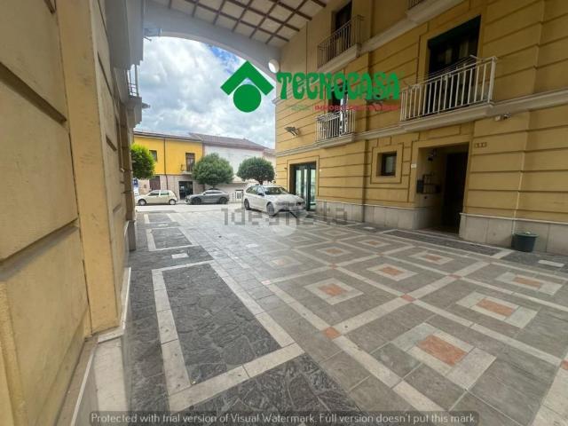 Locale Commerciale in affitto a Pratola Serra, Campania