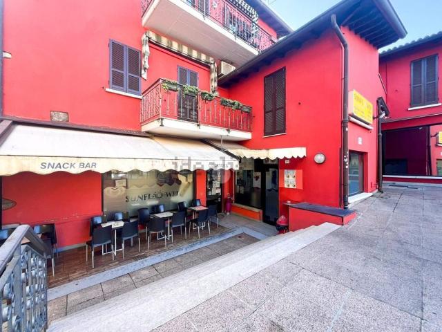 Locale Commerciale in affitto a Desenzano Del Garda, Lombardia
