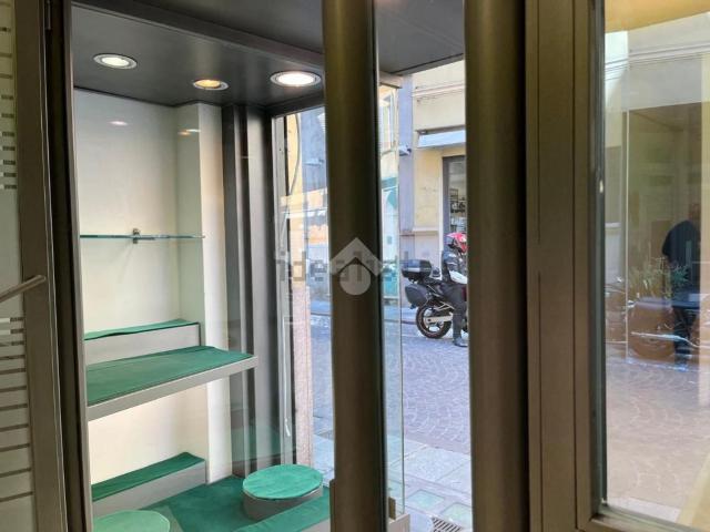 Locale Commerciale in affitto a Parma Centro, Sorbolo