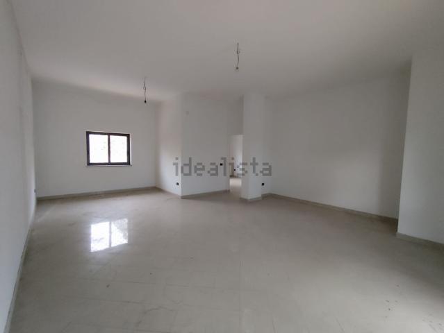 Locale Commerciale in affitto a Scafati, Campania