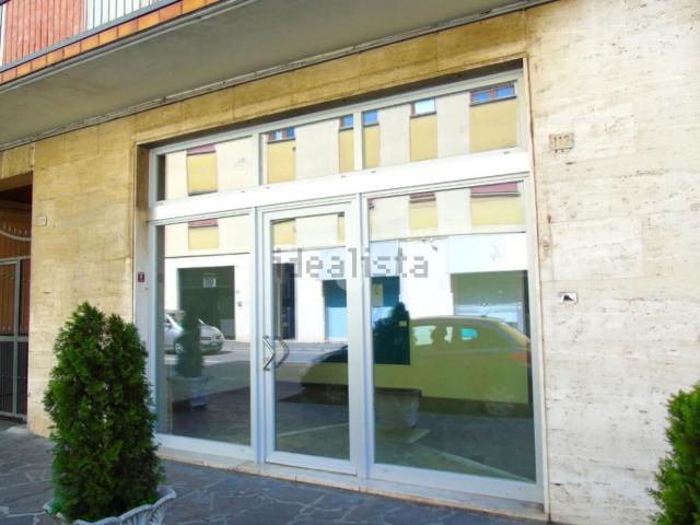 Locale Commerciale in affitto a Bagnolo Mella, Lombardia
