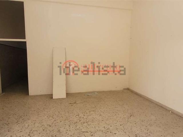 Locale Commerciale in affitto a Puglia, Barletta-andria-trani