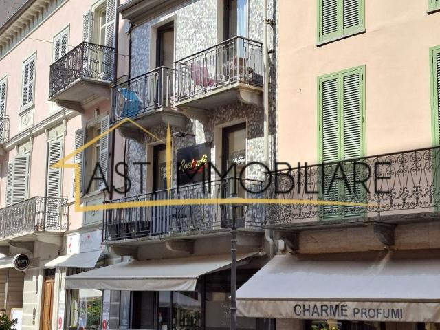 Locale Commerciale in affitto a Rione San Paolo, Piemonte