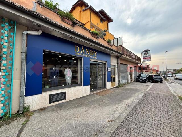 Locale Commerciale in affitto a Anagni, Lazio
