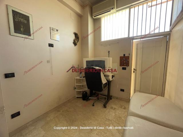 Locale Commerciale in affitto a Bagheria, Sicilia