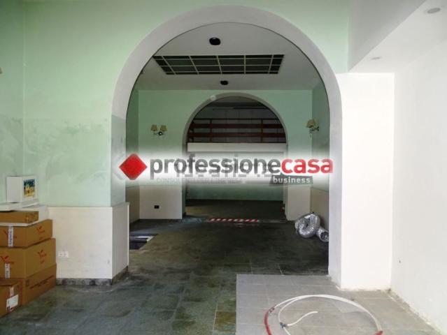 Locale Commerciale in affitto a Livorno