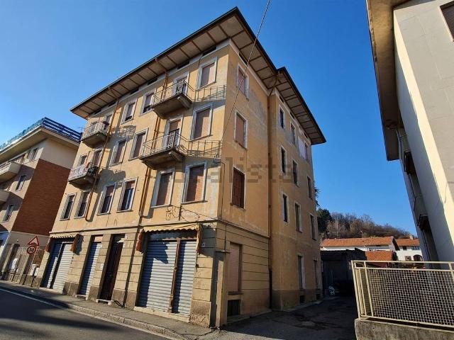 Locale Commerciale in affitto a Arico, Piemonte