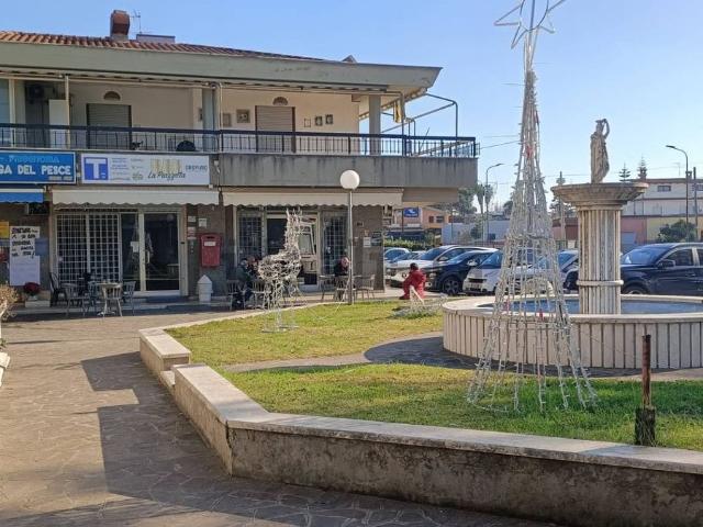 Locale Commerciale in affitto a Piscinari, Roma Capitale
