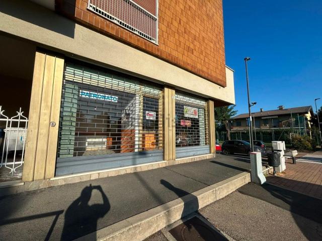 Locale Commerciale in affitto a Tetti Francesi, Piemonte