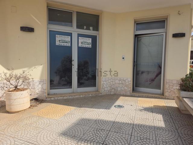 Locale Commerciale in affitto a Puglia, Lecce