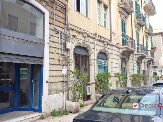 Locale Commerciale in affitto a IV Circoscrizione, Messina