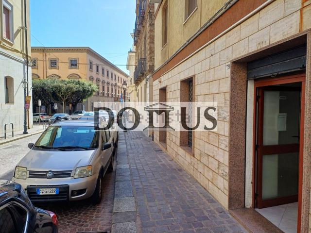 Locale Commerciale in affitto a Calabria, Catanzaro