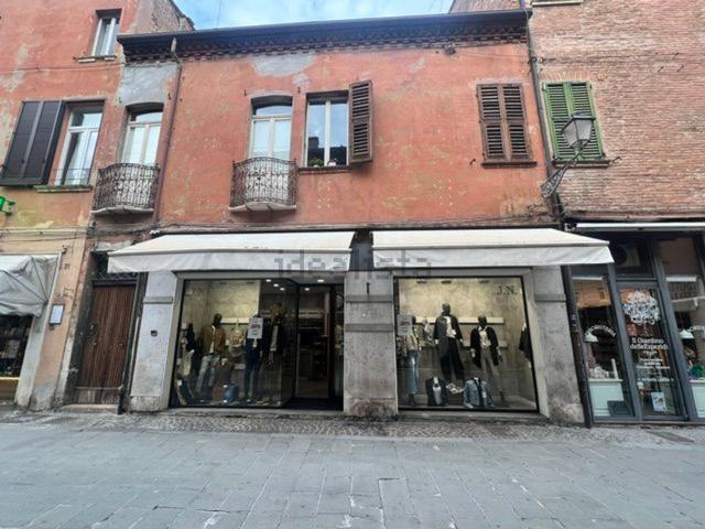 Locale Commerciale in affitto a Giardino, Ferrara