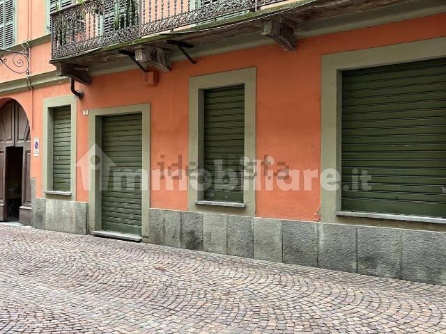 Locale Commerciale in affitto a Piemonte, Cuneo