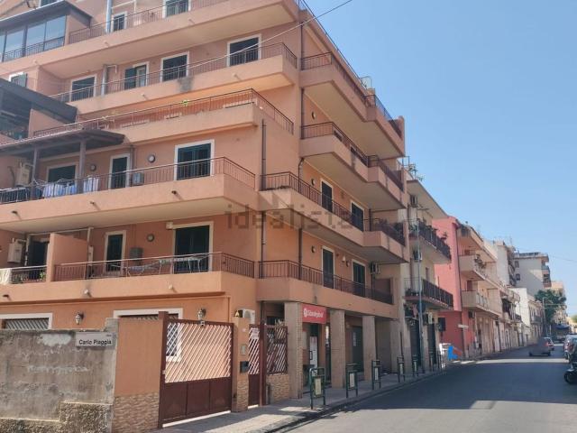 Locale Commerciale in affitto a II Circoscrizione, Messina