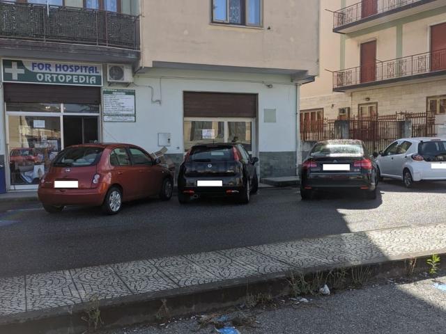 Locale Commerciale in affitto a Calabria, Vibo Valentia