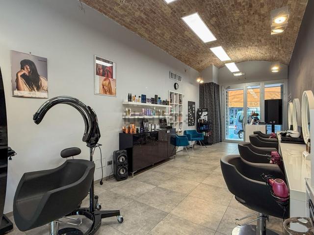 Locale Commerciale in affitto a Taggia, Arma Di Taggia