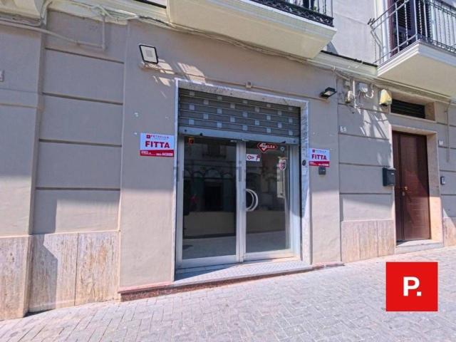 Locale Commerciale in affitto a Centro Storico, Caserta