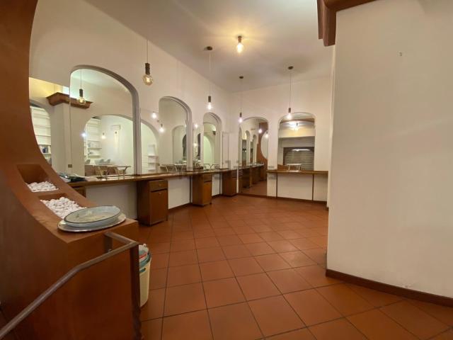 Locale Commerciale in affitto a Caramagnetta, Imperia