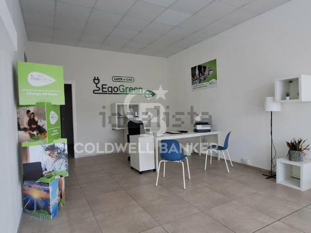 Locale Commerciale in affitto a Modica, Caitina